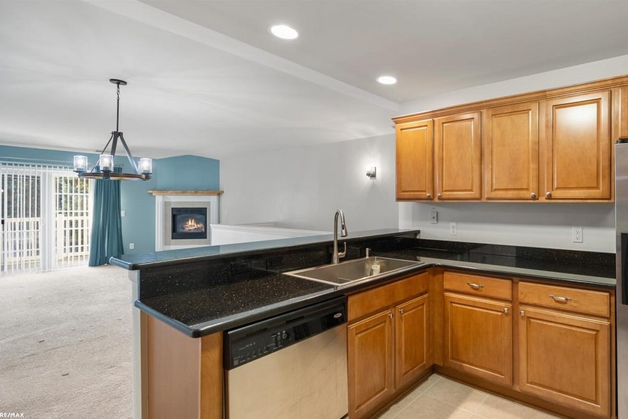 Building Photo - 14230 Moravian Manor Cir