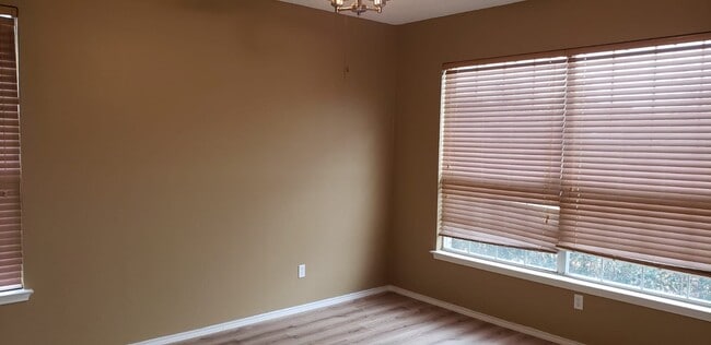 Building Photo - 3460 Braes Meadow Dr