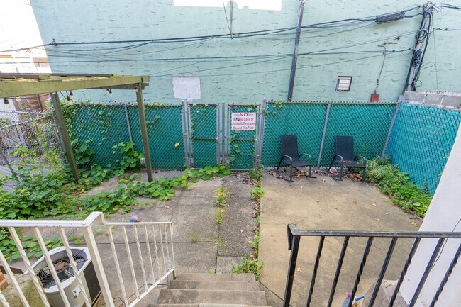 Building Photo - 2820 S Smedley St