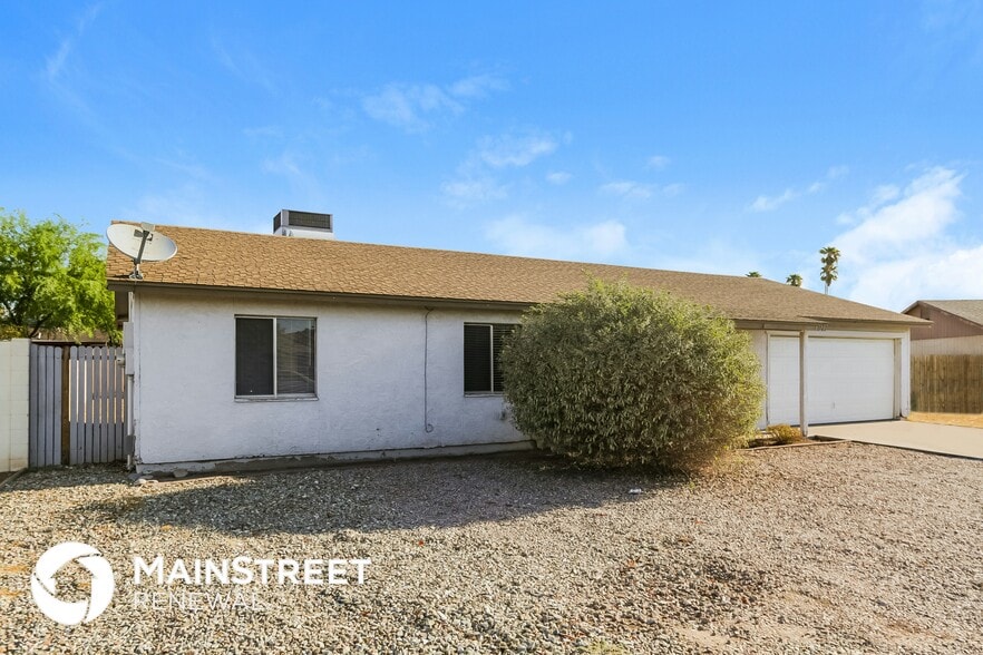 Primary Photo - 6720 W Holly St