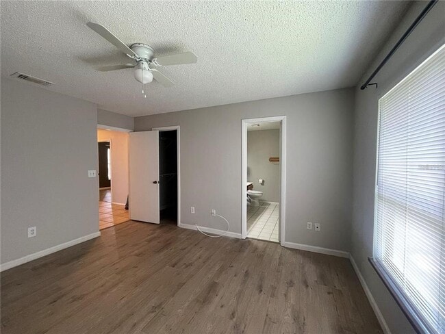 Building Photo - 628 Holbrook Cir