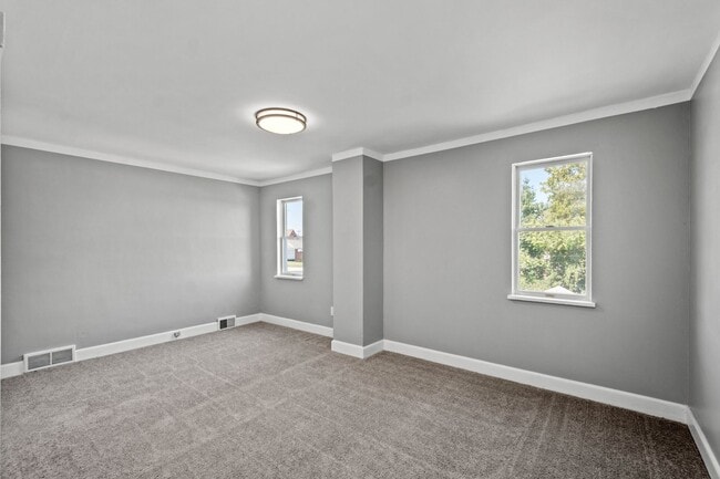 Building Photo - Gorgeous 2 bedroom home in West Mifflin available now!