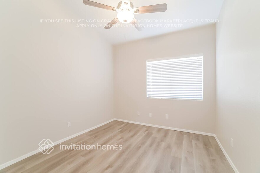 Building Photo - 5426 W Bluefield Ave