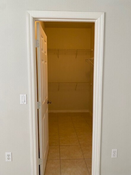 Building Photo - 83 Bruning Ln