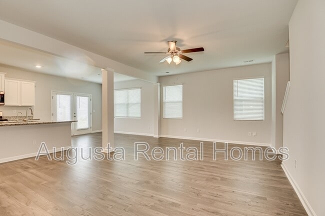 Building Photo - 1414 Deer Hollow Run