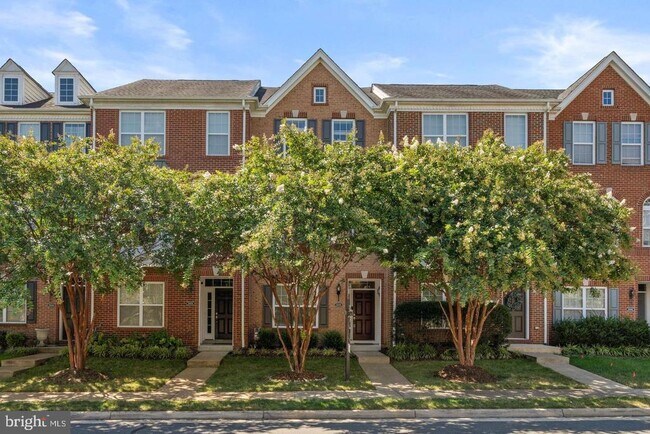 Primary Photo - 23058 Weybridge Square