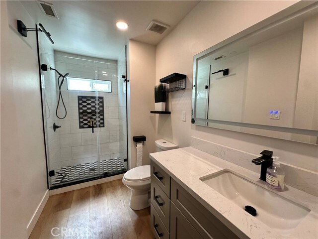 Building Photo - 9406 Rose Ave