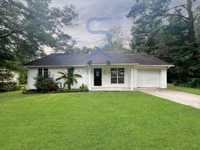 Building Photo - Move in before November 15th and choose yo...