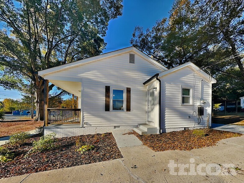 Building Photo - 1 Roberta Rd