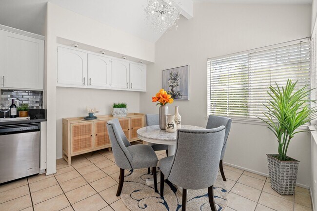 Building Photo - 2 Bedroom home for lease in Walnut