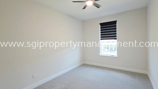 Building Photo - 10870 Grayhead Dr