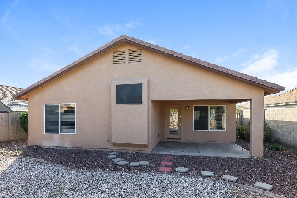 Building Photo - 8228 W Behrend Dr