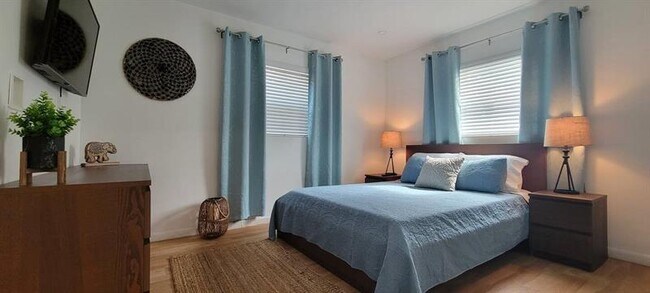 Building Photo - 4154 SW 49th St