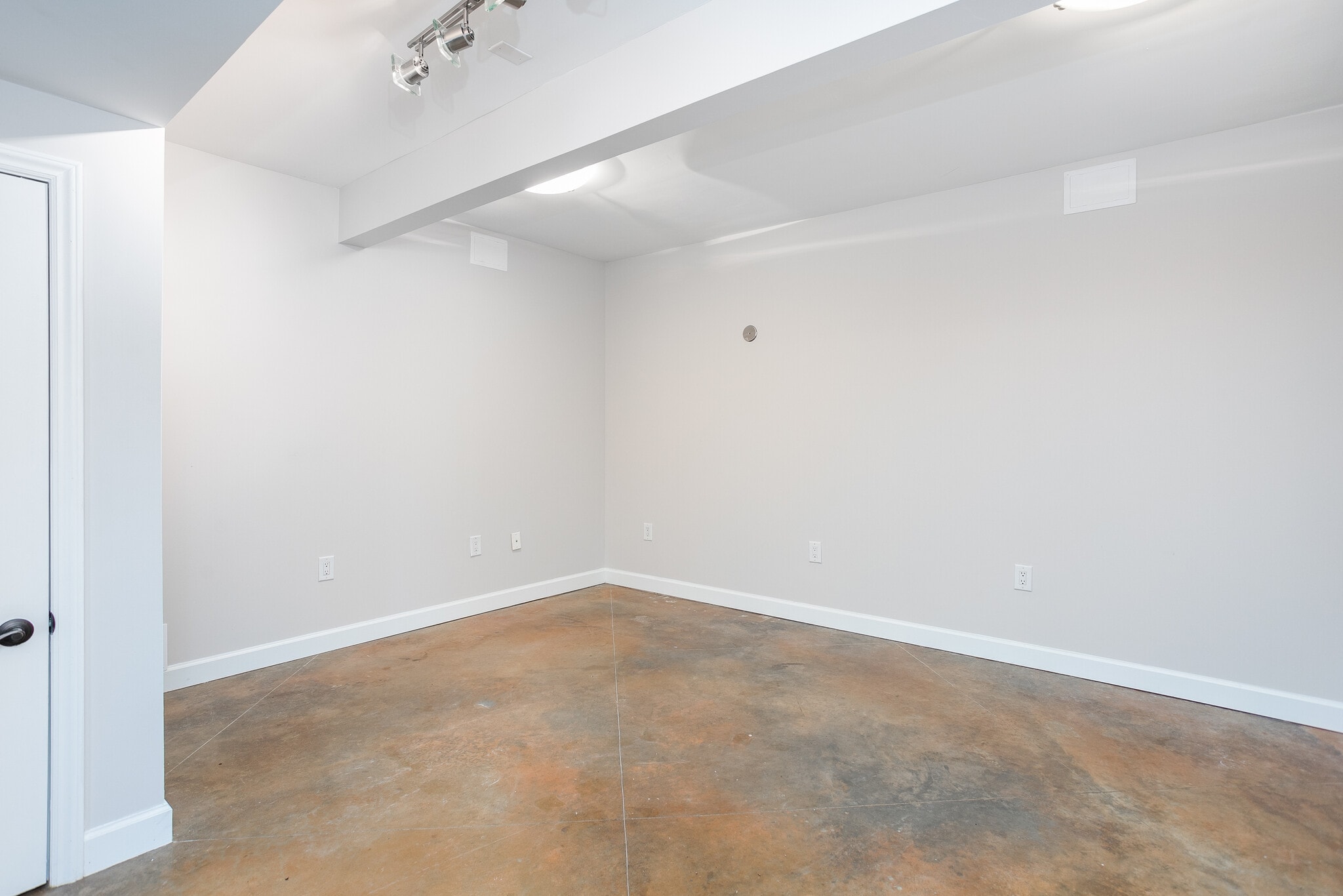 Basement Additional Room - Great Office - 2244 W Front St