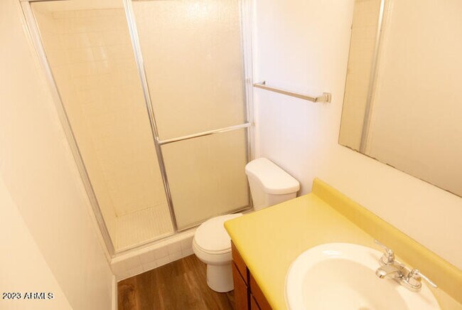 Building Photo - 1235 E Millett Ave