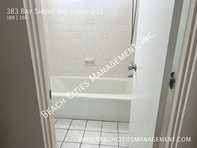 Building Photo - 383 Bay Shore Ave