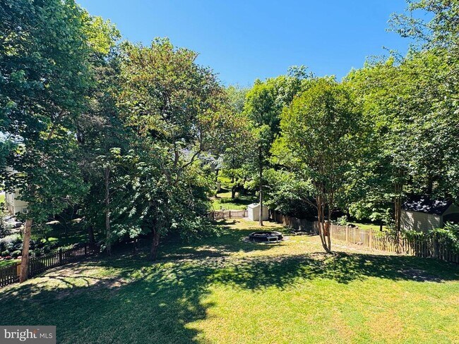 Building Photo - 5 Averil Ct