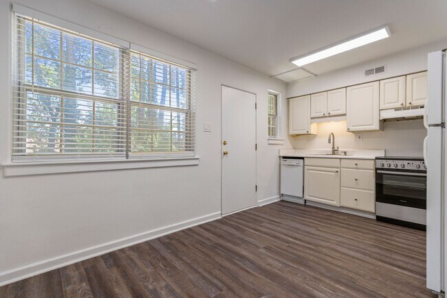 Building Photo - 53 Faris Cir