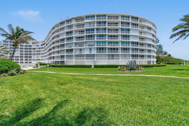 Building Photo - 2780 S Ocean Blvd