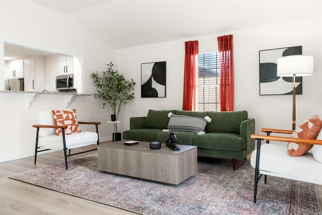 Building Photo - 5313 Wellington Dr