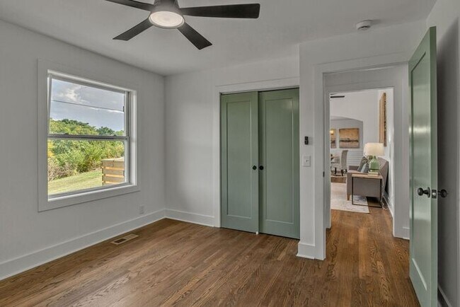 Building Photo - Secluded Remodeled Madison House