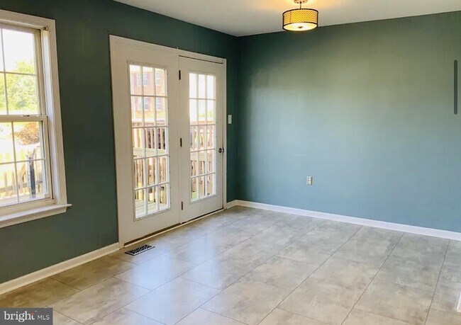 Building Photo - 100 Quince Tree Dr