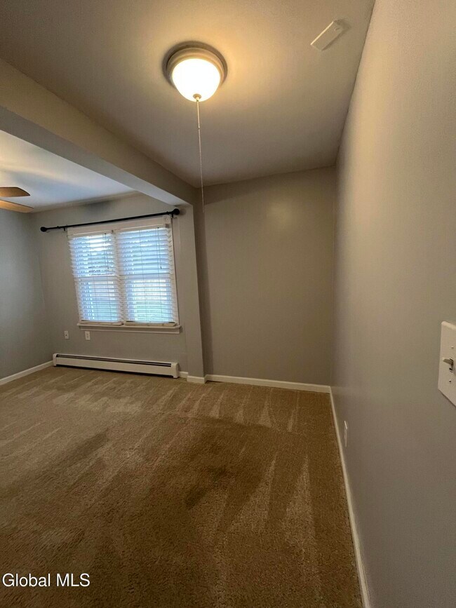 Building Photo - 36 Glenville St