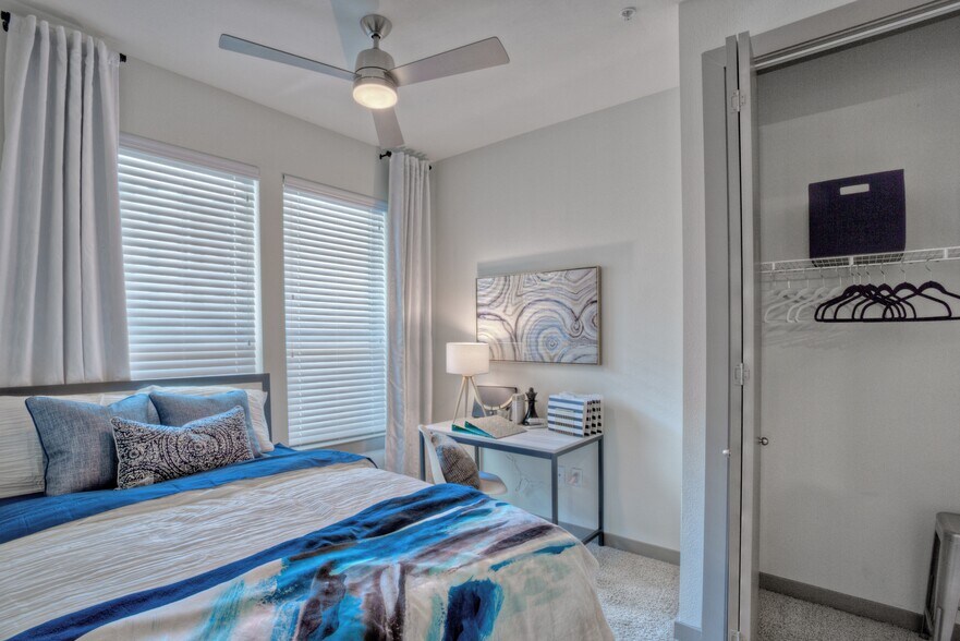 101 Center 101 S Center St Arlington TX 76010 Apartment Finder