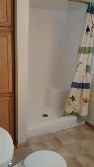 Bathroom - 511 10th St SE