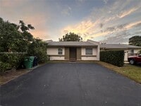 Building Photo - 11604 SW 124th Ct