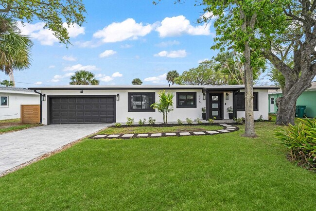 Building Photo - 115 Esther Dr