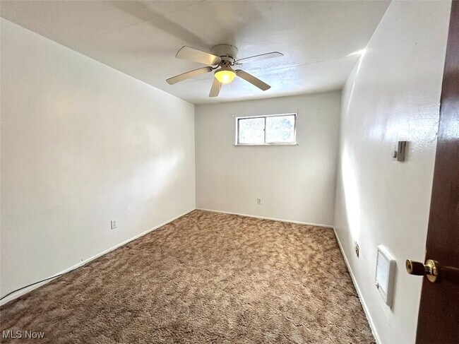 Building Photo - 401 Dresden Ave