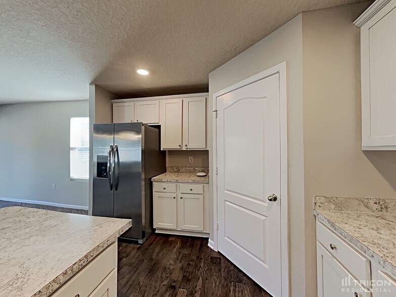 Building Photo - 12043 Sea Grove Pl