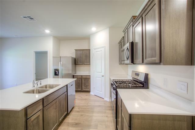 Building Photo - 3921 Amethyst Dr