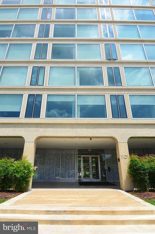 Building Photo - 1101 3rd St SW