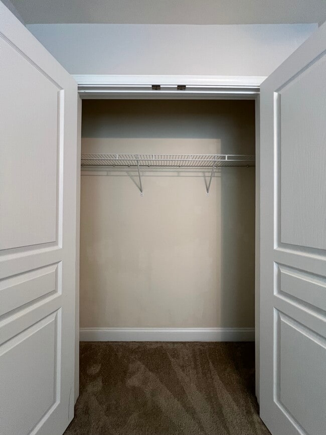 Building Photo - 229 Misty Knoll Ln