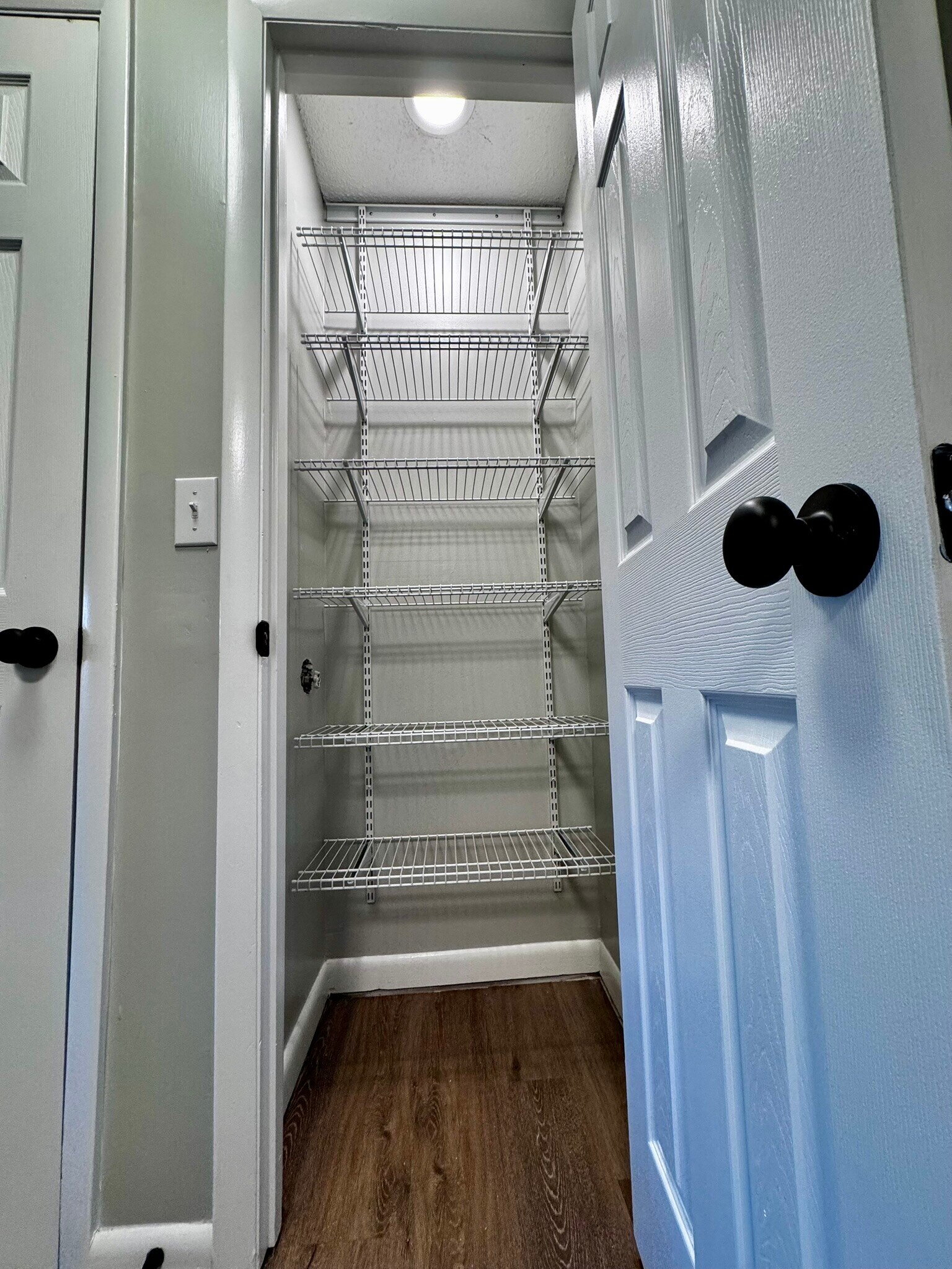 Pantry 2 - 122 Turnwood Ln