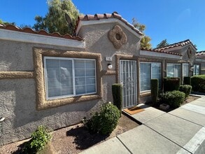 Building Photo - COMPLETED REMODELED 3 BEDROOM, SINGLE STORY UNIT!!!