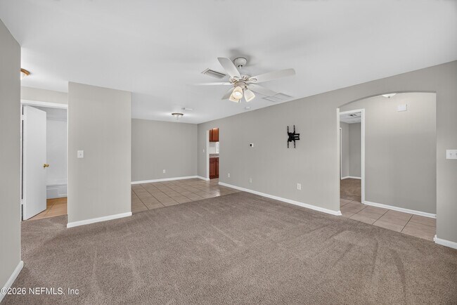 Building Photo - 1143 Tumbleweed Dr