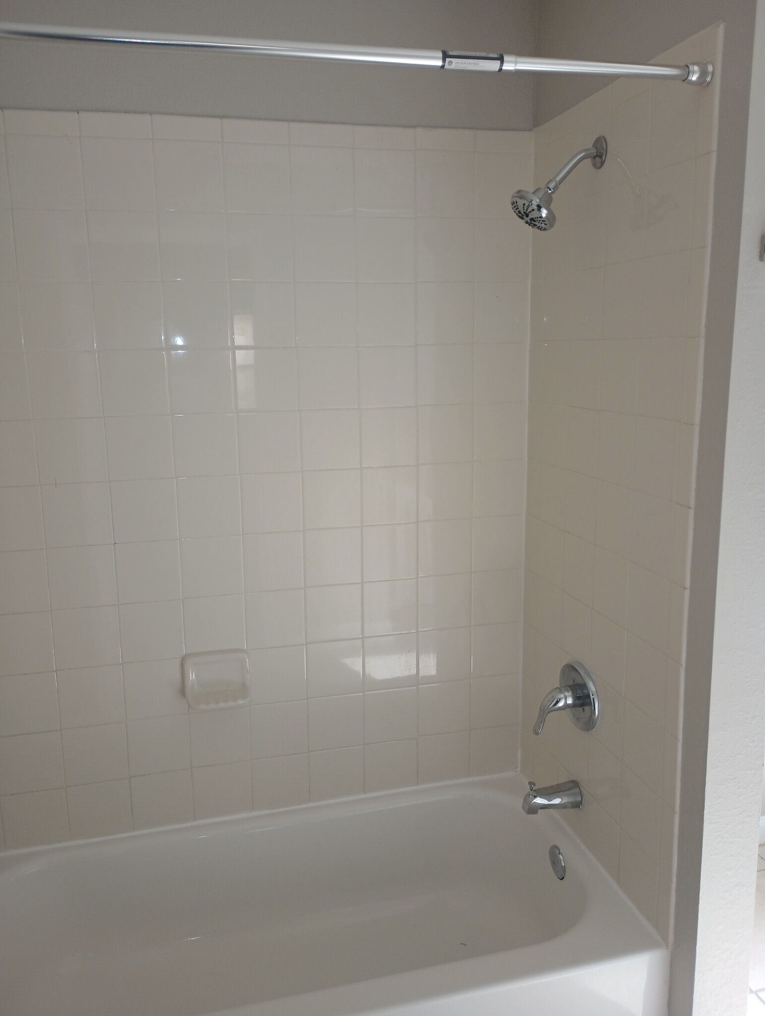 Master bath - 1205 Ave F