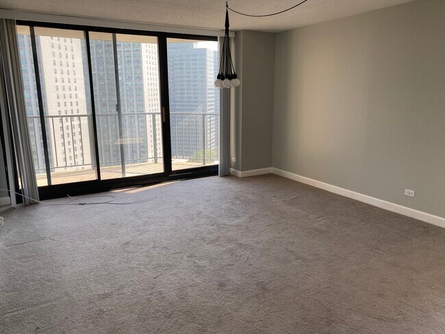 Building Photo - 3660 N Lake Shore Dr