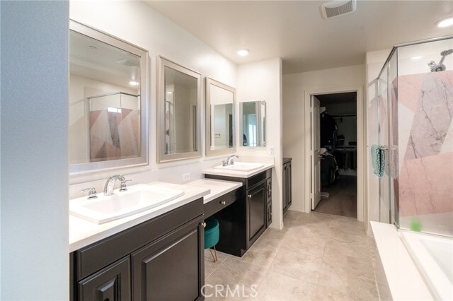 Building Photo - 6065 Coopers Hawk Dr