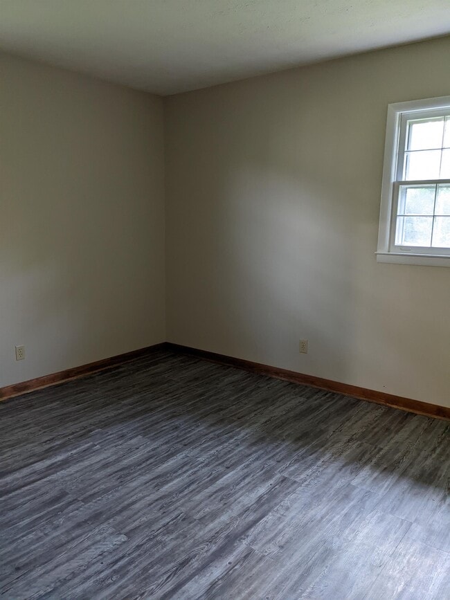 Building Photo - 7 3rd St