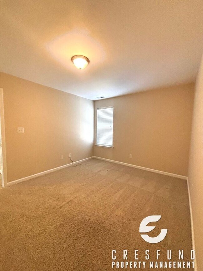 Building Photo - Raeford Retreat Minutes from Fort Bragg - AVAILABLE FOR MOVE IN NOW!