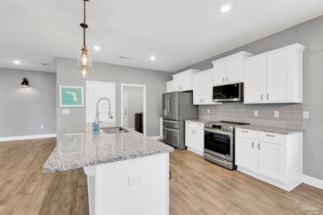 Building Photo - 7907 Majestic Cypress Dr