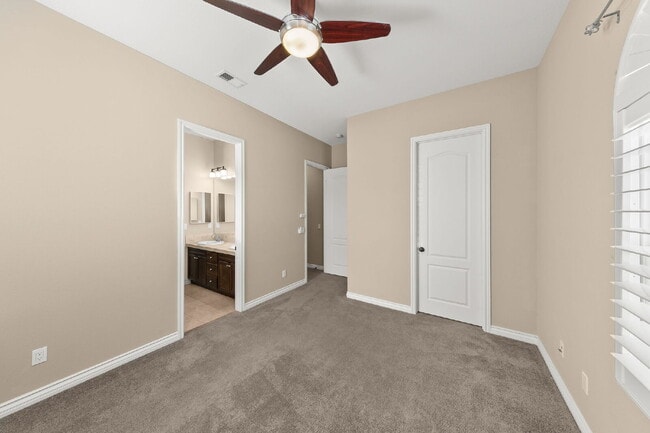 Building Photo - Stunning Single-Story Luxury Home in Coveted Rolling Hills Ranch