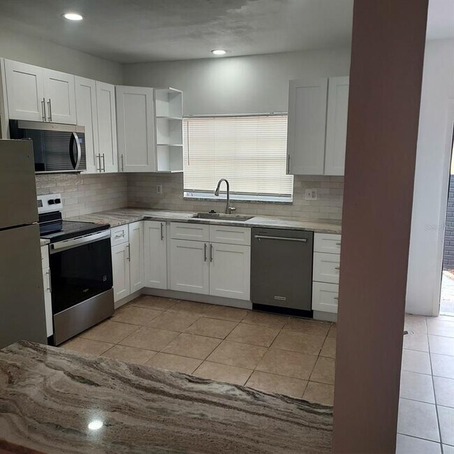 Building Photo - 9807 N 52nd St