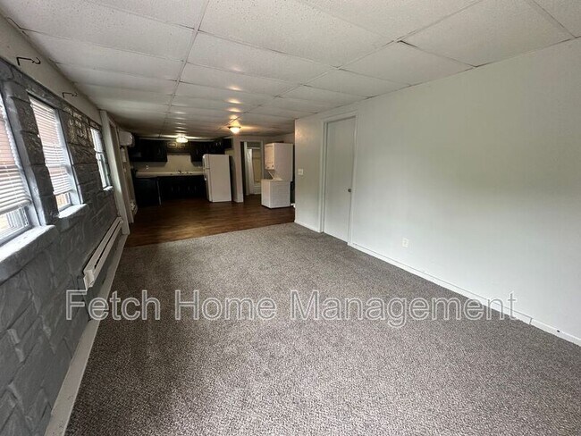 Building Photo - 10669 Jonestown Rd