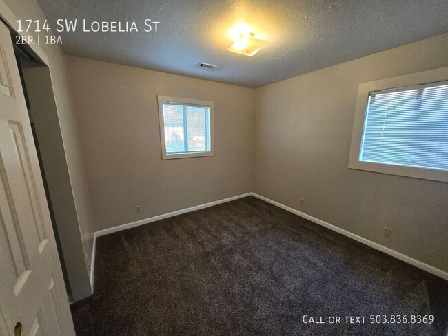 Building Photo - Charming two bedroom one bathroom home in ...