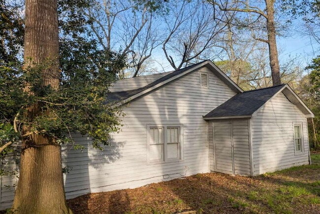 Building Photo - 118 Cherry St